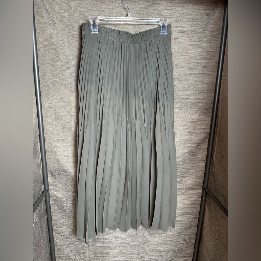 Max Studio Pleated Maxi Elastic Waistband Lined Skirt Size Medium Grey‎ Long